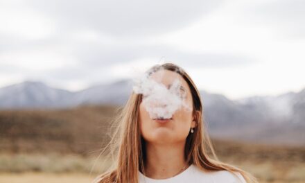 Den praktiske og brugervenlige verden af engangs E-cigaretter – en positiv tilgang til dampning